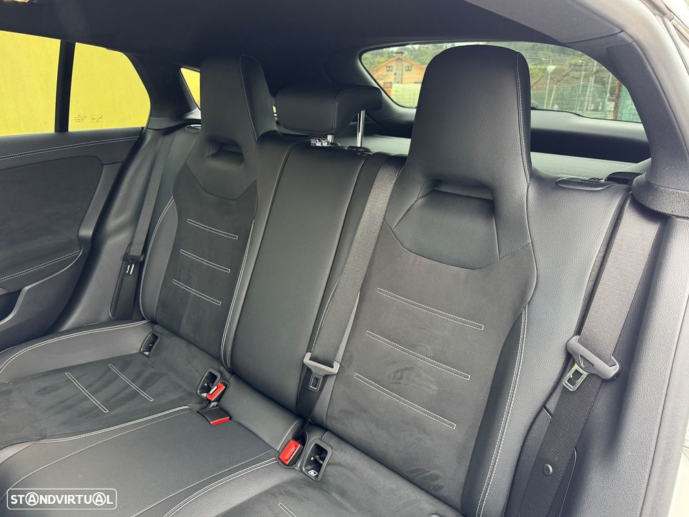 Mercedes-Benz CLA 250 e 8G-DCT AMG Line - 16