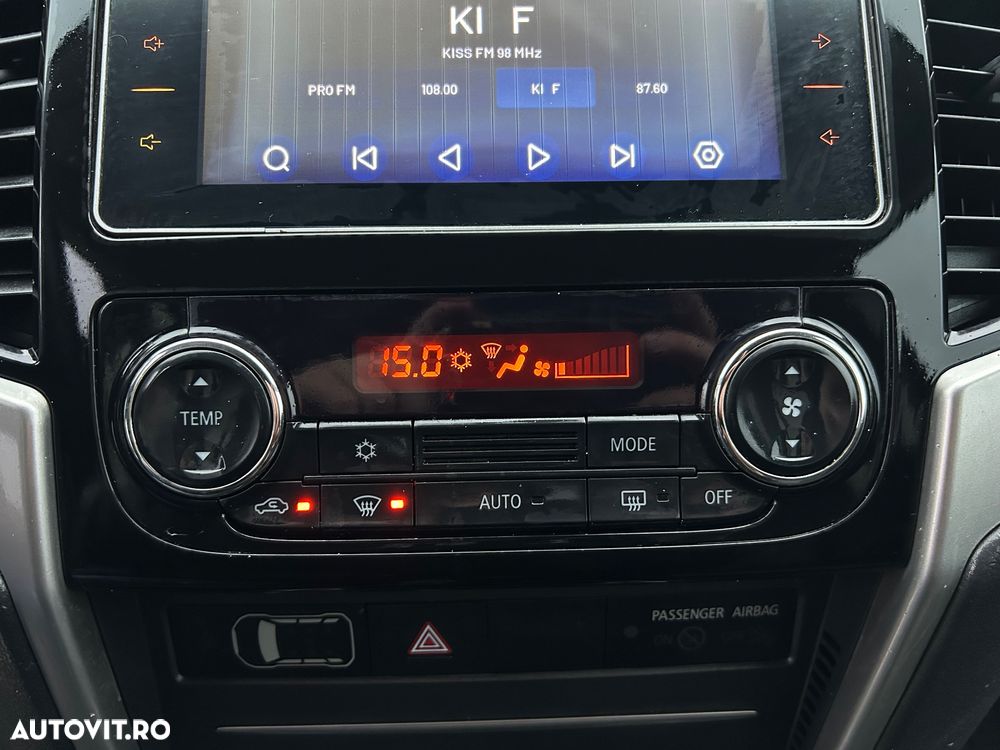 Mitsubishi L200 Double Cab 2.2 DI-D M/T Instyle - 28