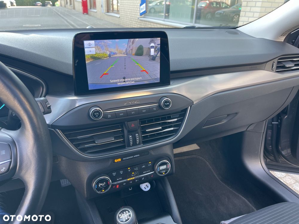 Ford Focus - 34
