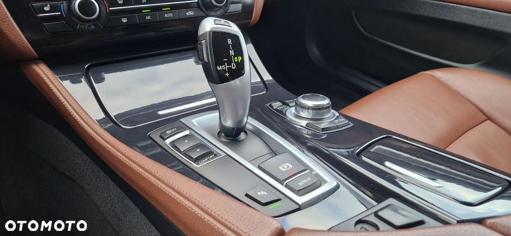 BMW Seria 5 520d Sport-Aut - 8