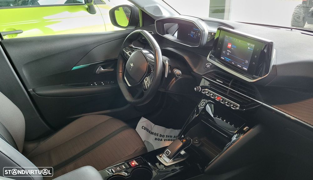 Peugeot 208 1.2 PureTech Allure Pack EAT8 - 27