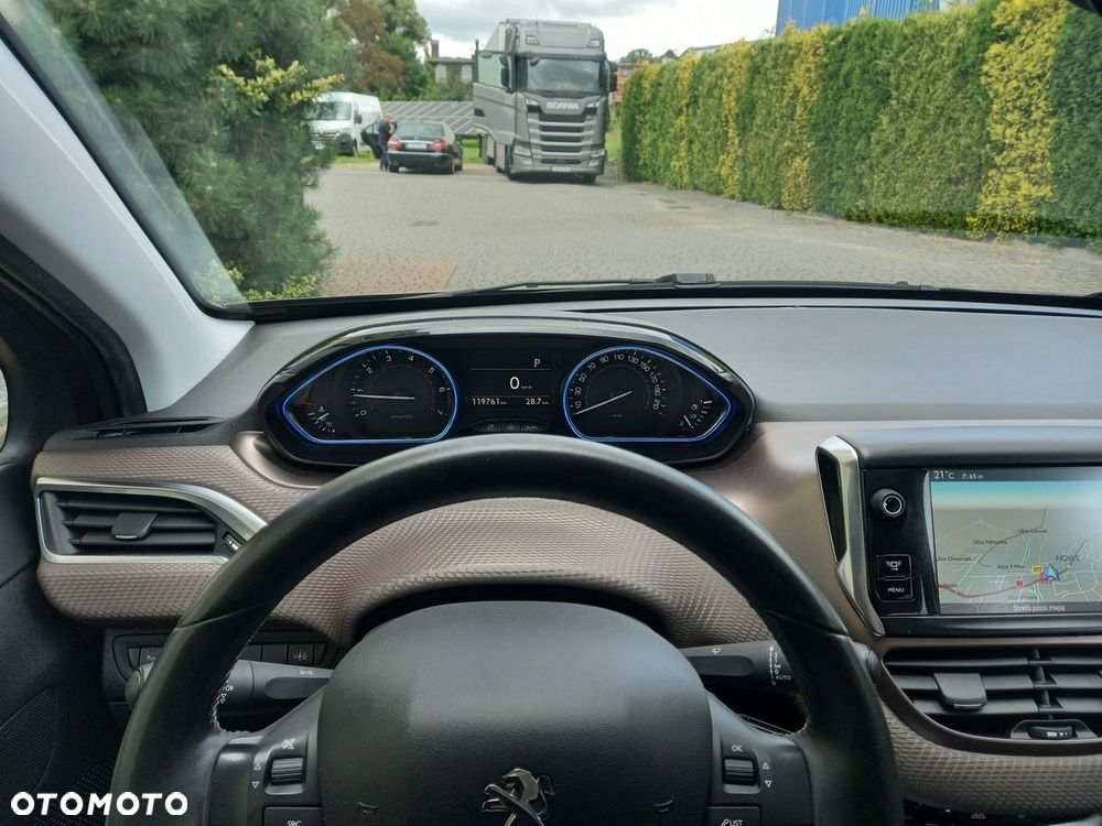 Peugeot 2008 1.6 VTi Allure - 31