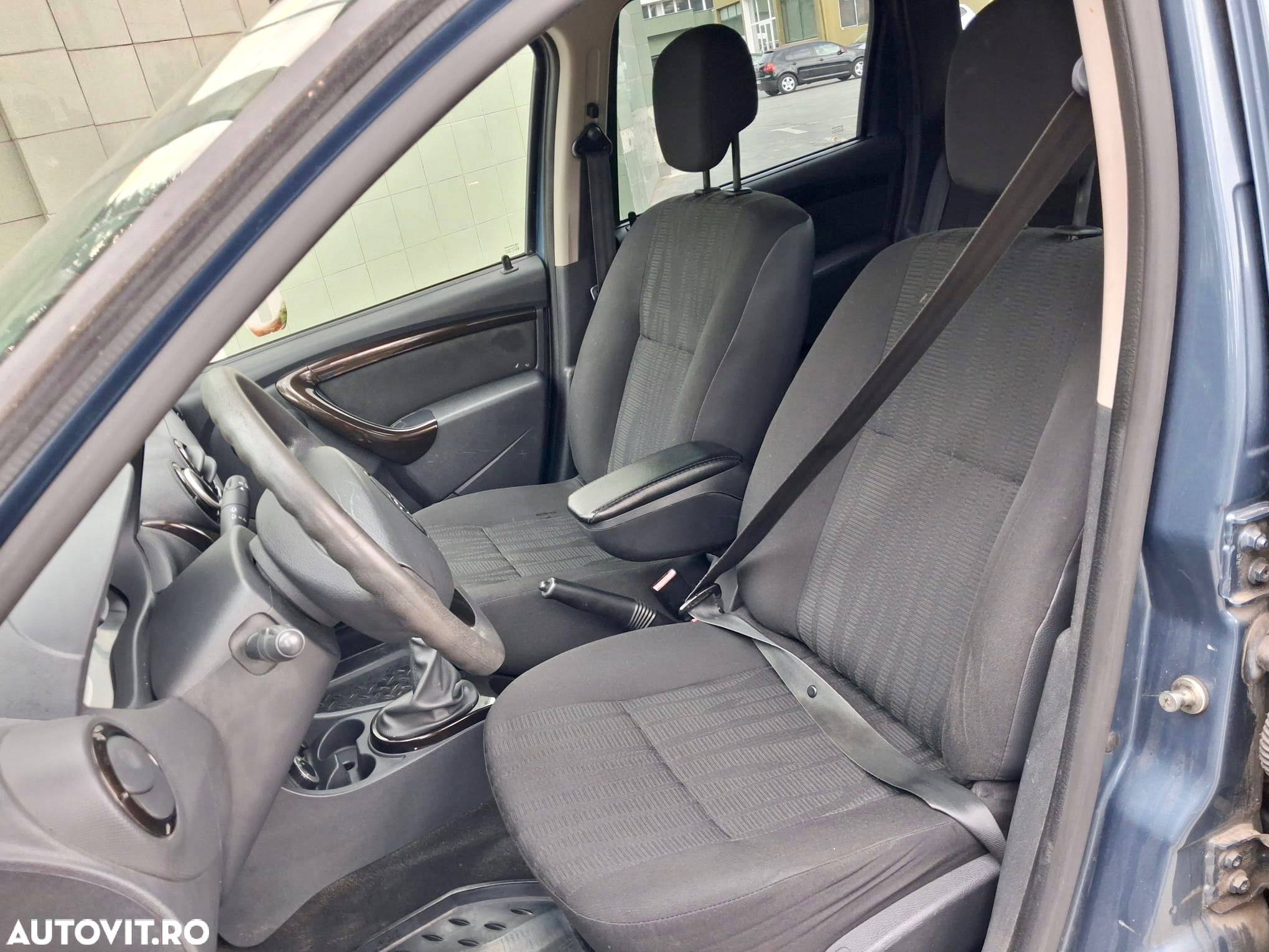 Dacia Duster 1.5 dCi 4x4 Prestige - 5