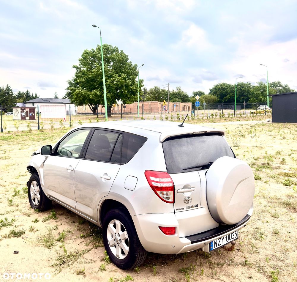 Toyota RAV4 - 4