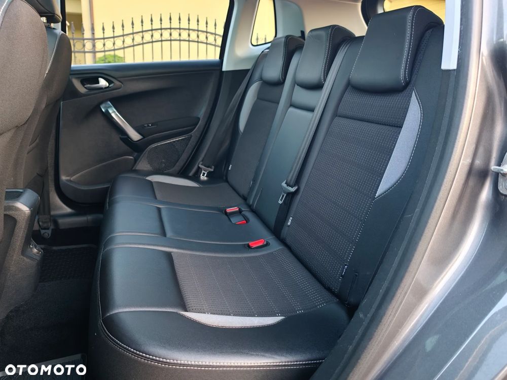 Peugeot 2008 - 32