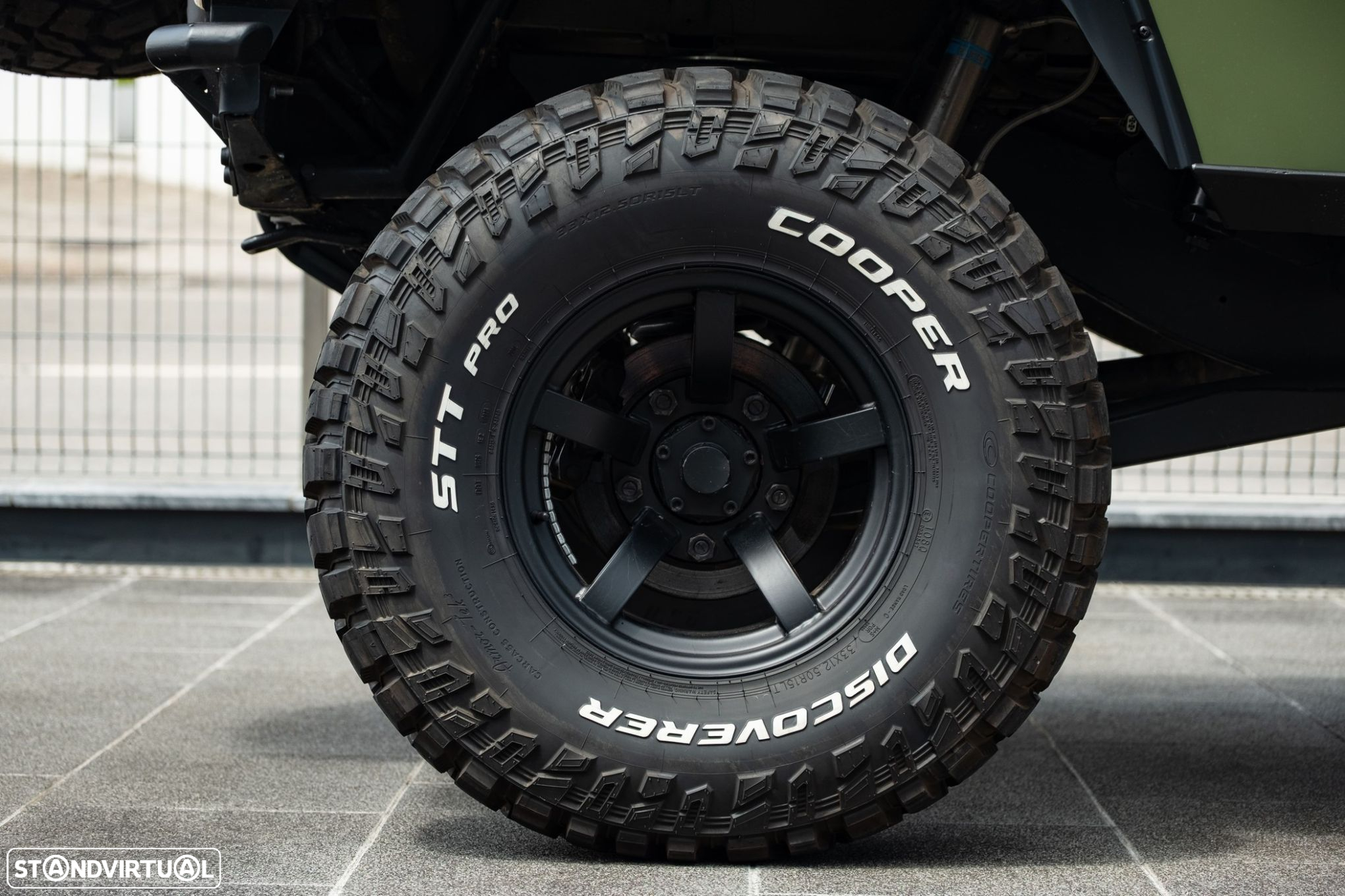 Land Rover Defender 90 2.5 TD5 Metal Top - 12