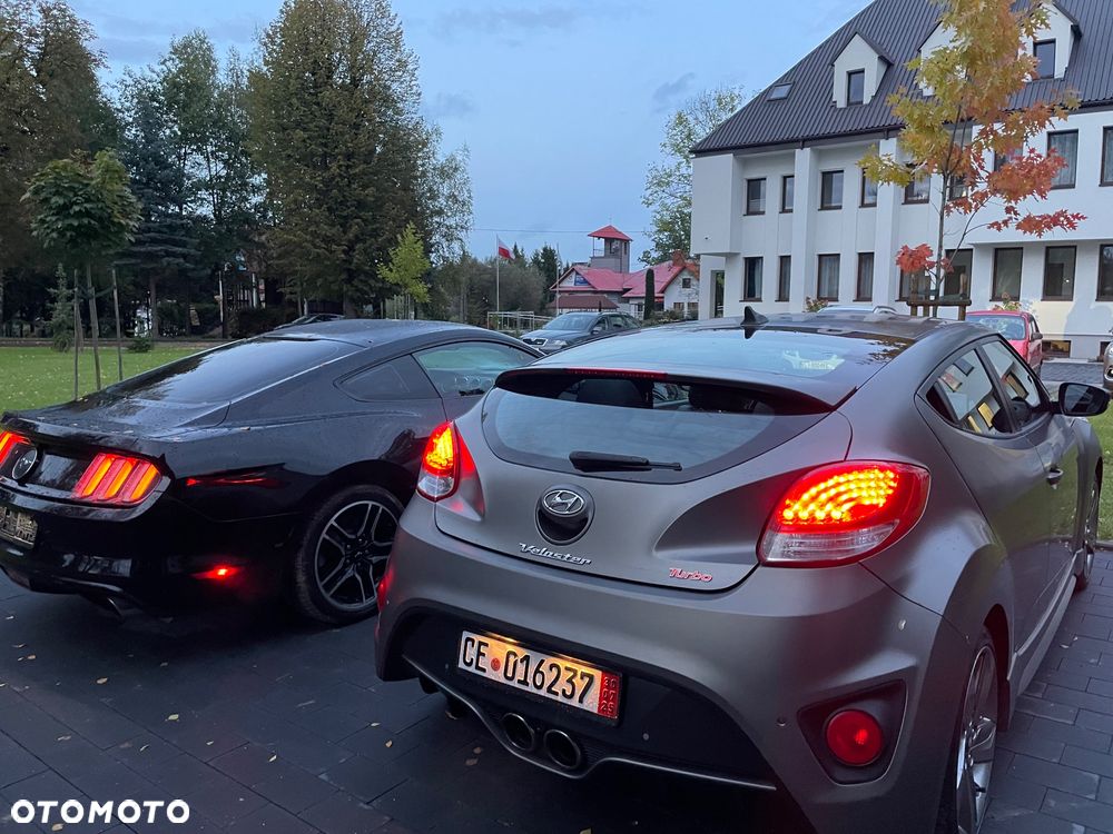 Hyundai Veloster 1.6 Turbo Premium - 17