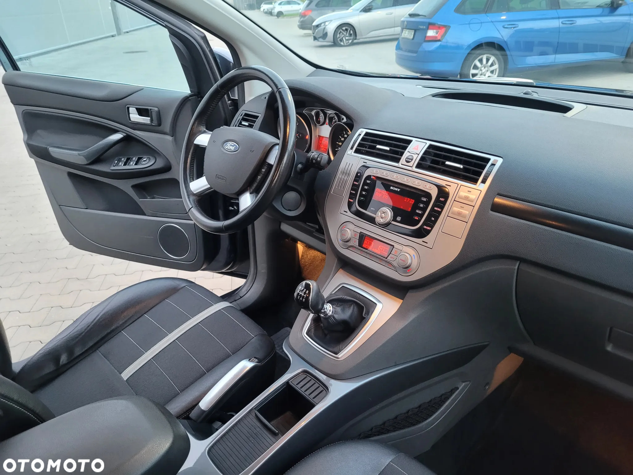 Ford Kuga 2.0 TDCi 2x4 Titanium - 21