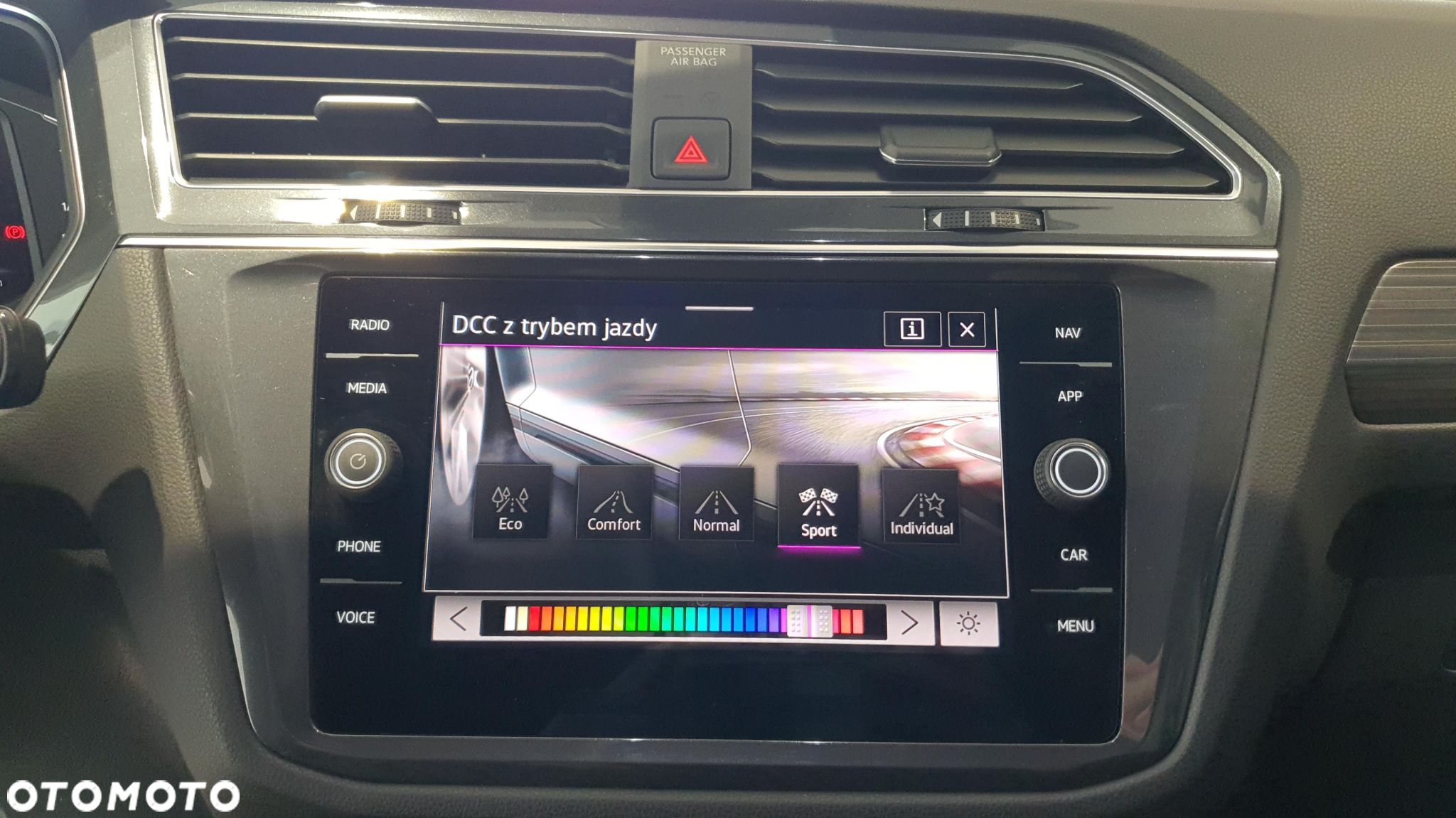 Volkswagen Tiguan Allspace 2.0 TDI 4Mot Elegance DSG - 26