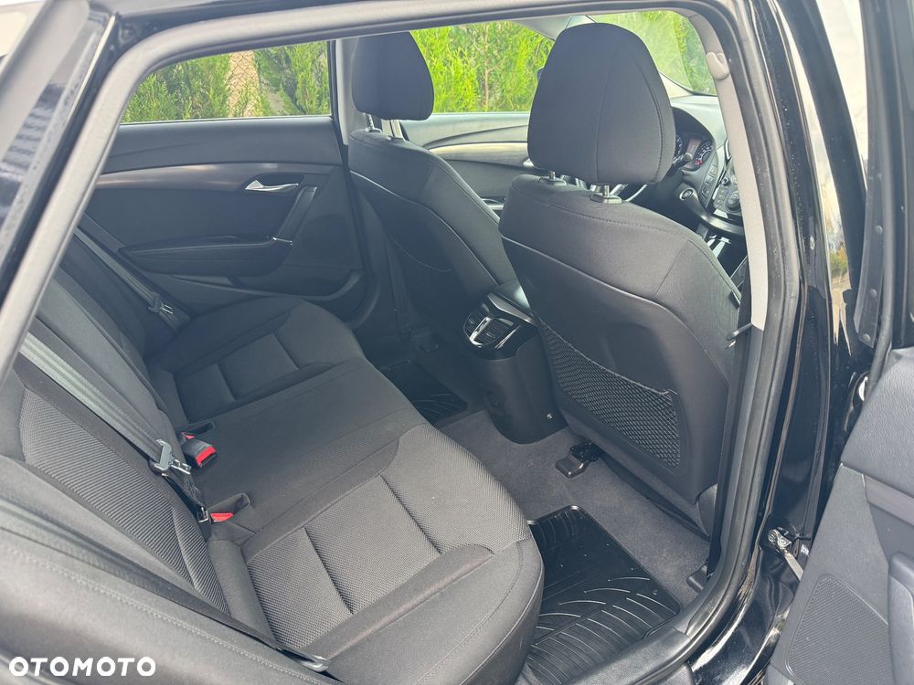 Hyundai i40 Kombi blue 1.6 Family+ - 30