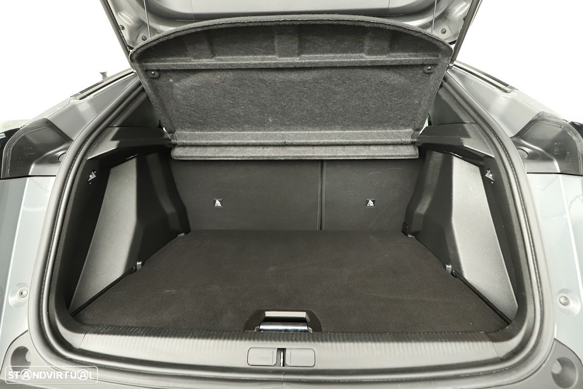 Peugeot 2008 1.2 PureTech Allure - 24
