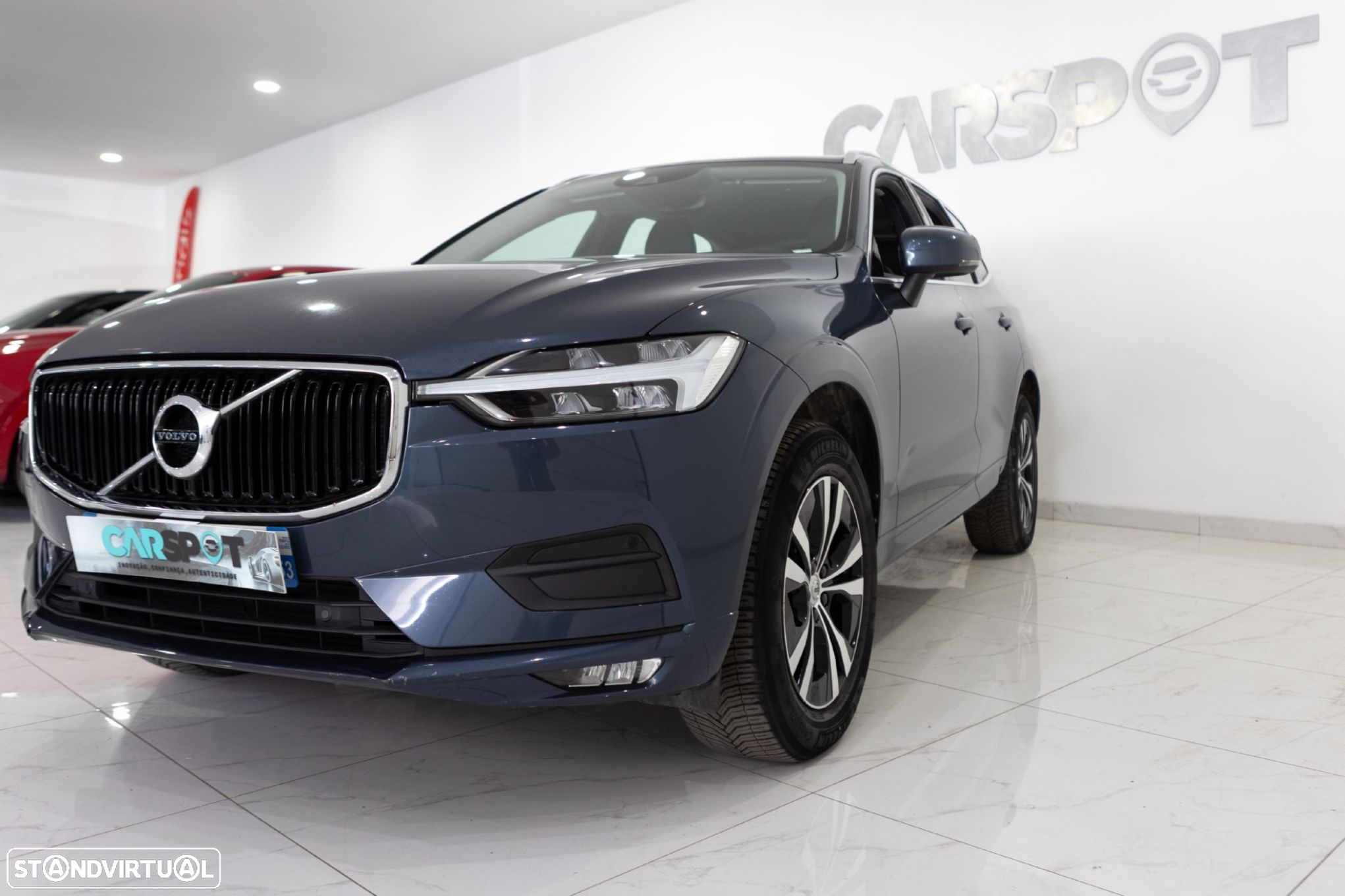 Volvo XC 60 B4 D AWD Geartronic Momentum - 4
