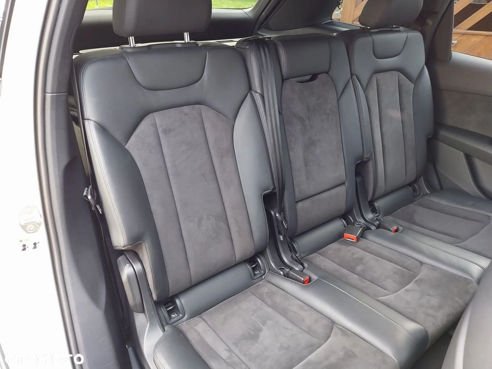 Audi Q7 - 8