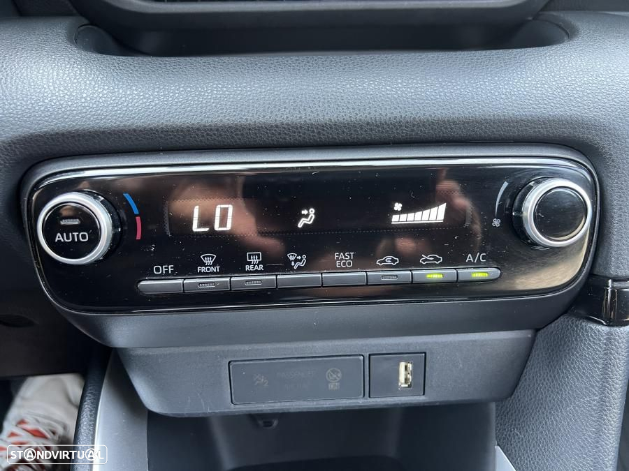 Toyota Yaris 1.5 HDF Comfort Plus - 39