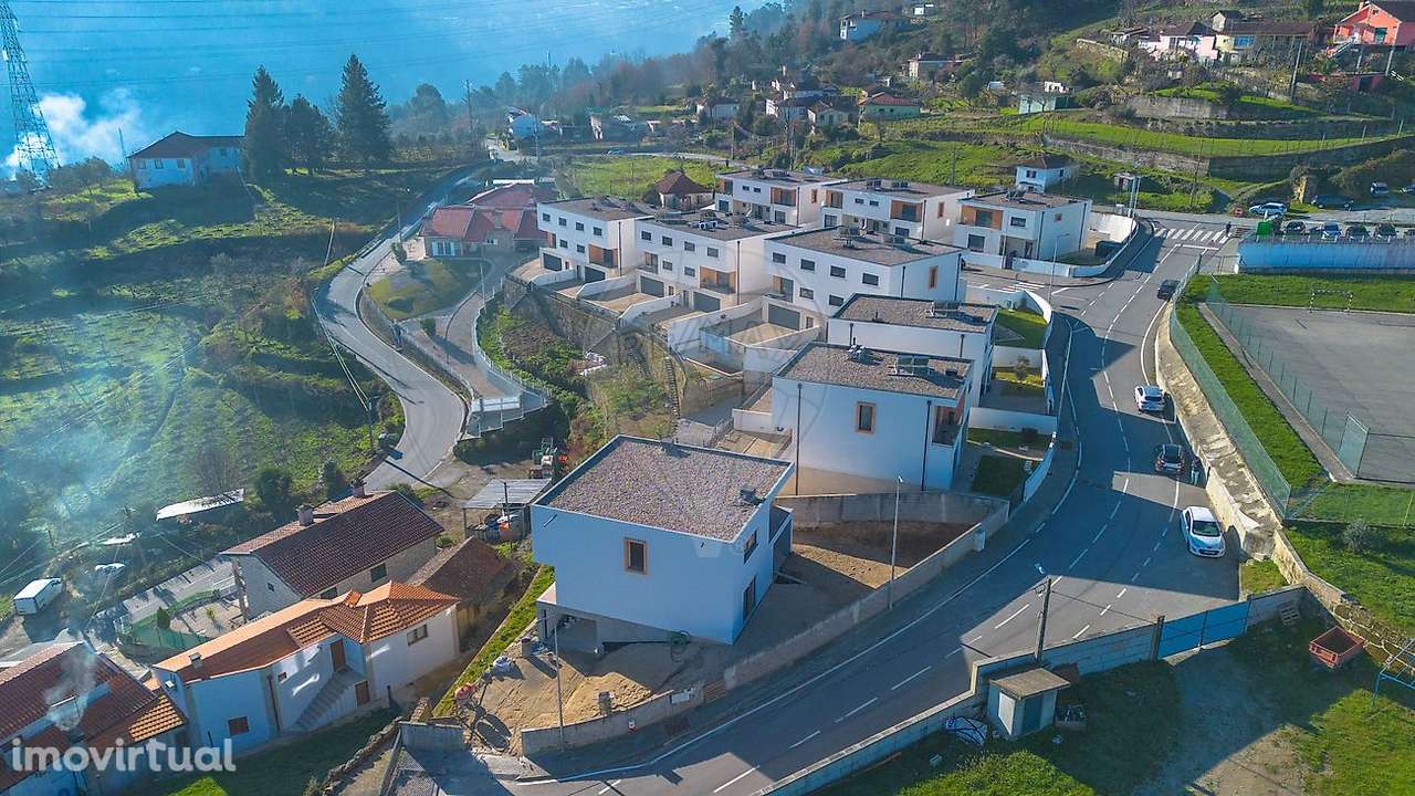 Moradia T3 para venda - Grande imagem: 2/21