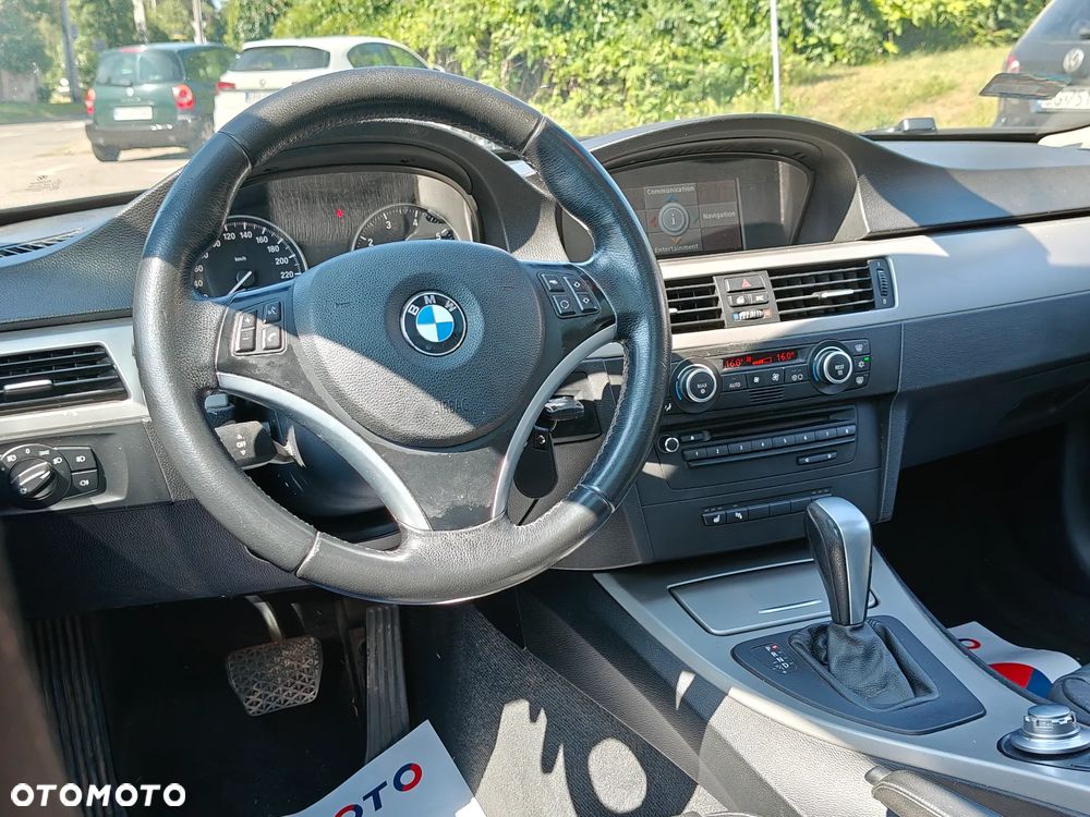 BMW Seria 3 318i - 6