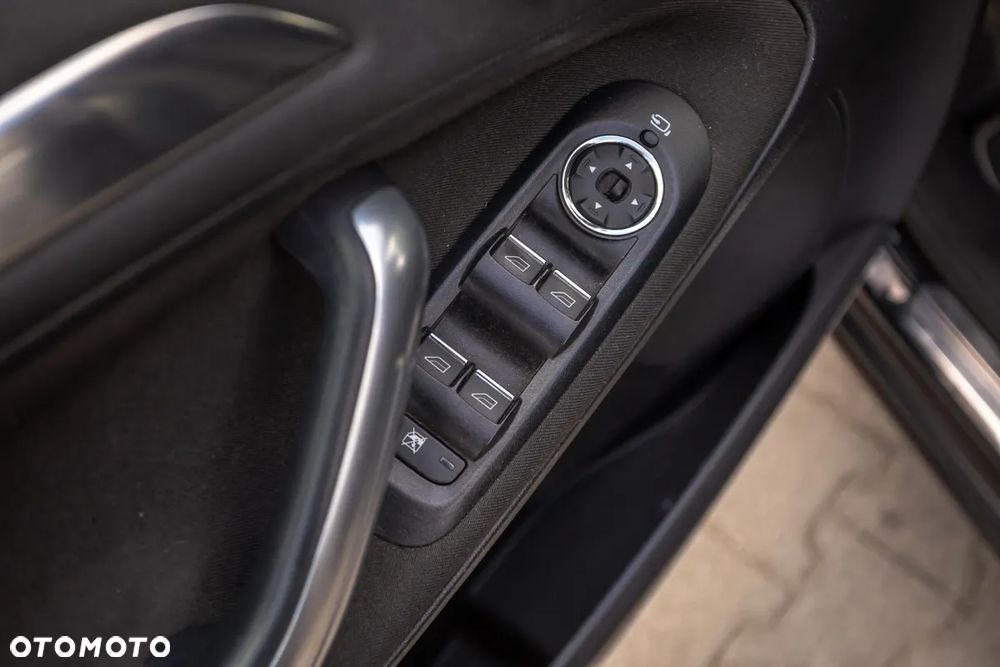Ford S-Max 2.0 T Trend MPS6 - 21