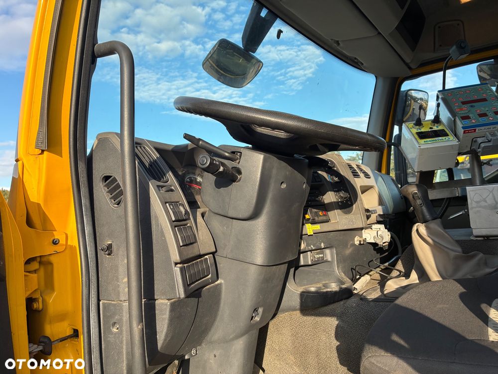 Renault Kerax 4x2 - 8