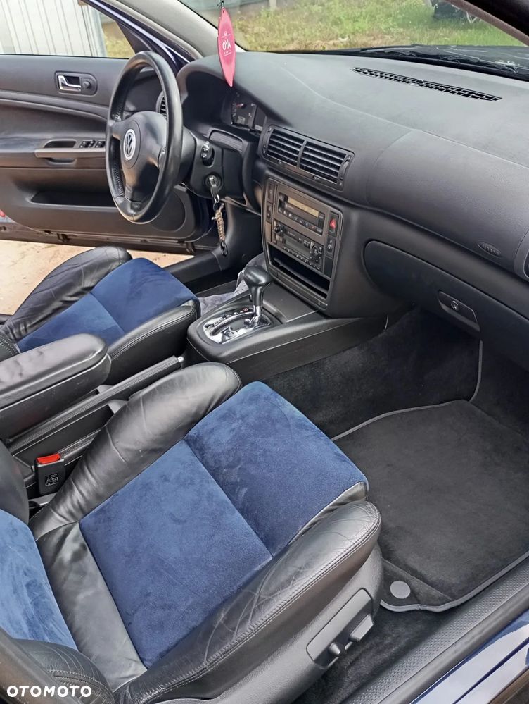 Volkswagen Passat 2.8 V6 4Mot Highline Tiptr - 13
