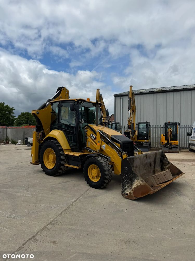 Caterpillar 432F - 8
