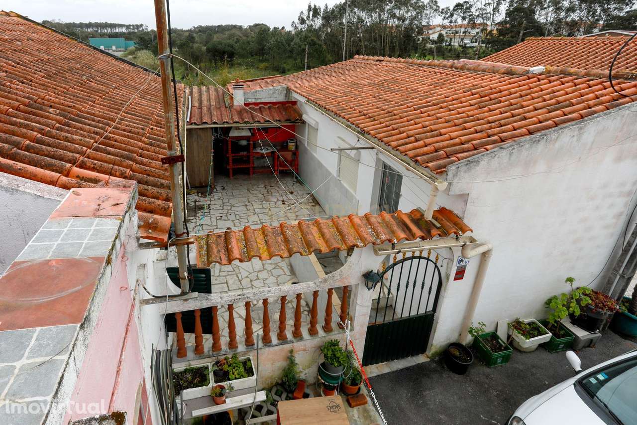 Moradia T3 + 1 com garagem box, em Caldas da Rainha - Leiria - Grande imagem: 2/32