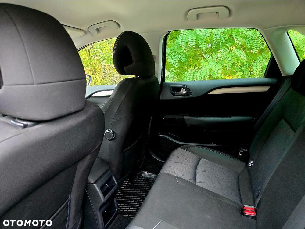 Citroën C4 1.6 HDi Attraction - 17