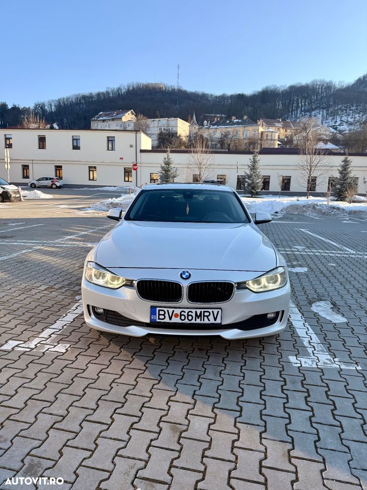 BMW Seria 3 320d Efficient Dynamic Edition Aut. - 13