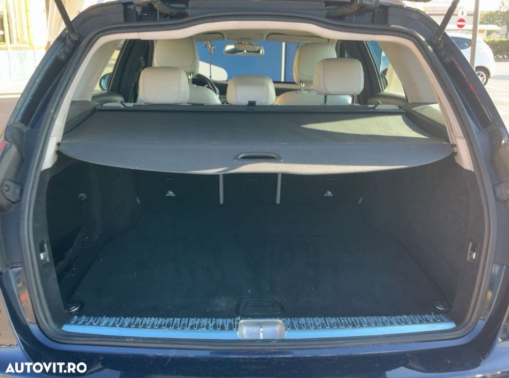 Mercedes-Benz C - 12