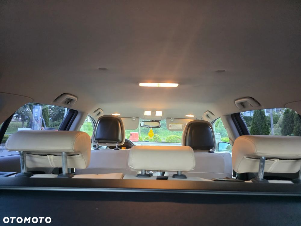 Toyota Avensis 1.8 Executive - 36