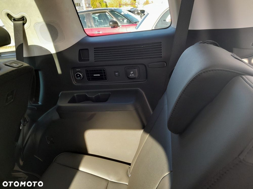 Hyundai Santa Fe 1.6 T-GDI HEV Platinum 4WD 7os - 29