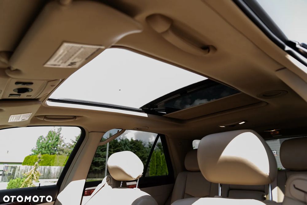 Cadillac SRX 3.6 V6 Elegance Plus - 29