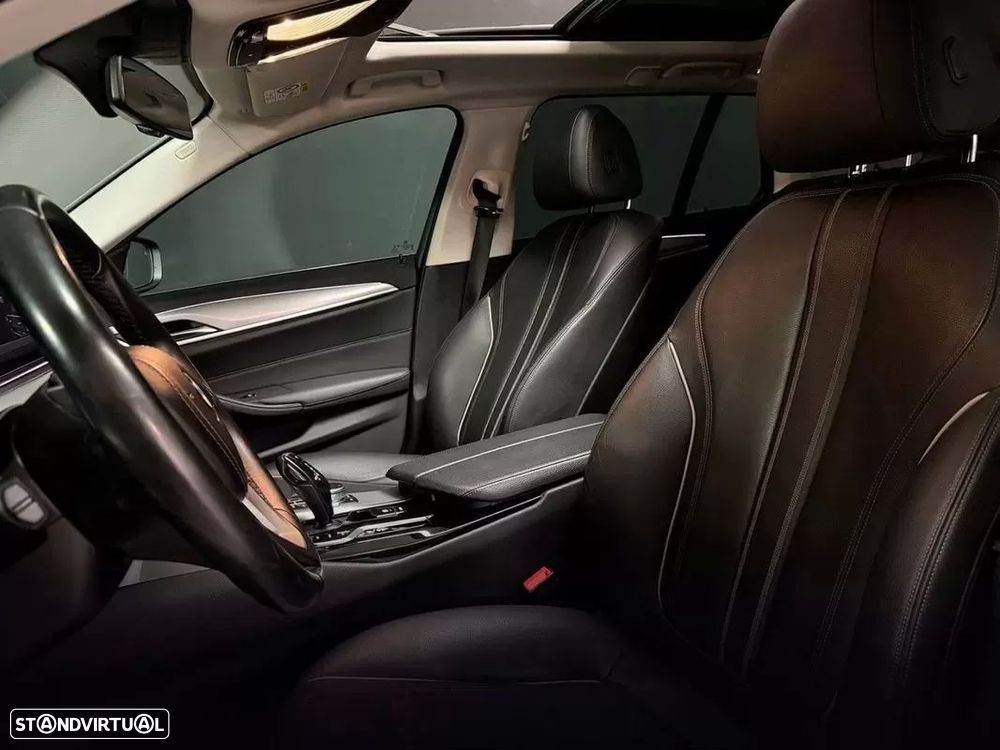 BMW 530 e Line Luxury - 7