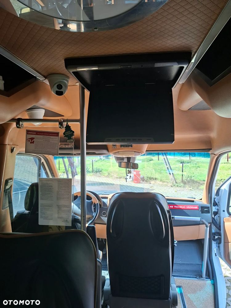 Mercedes-Benz Sprinter - 33