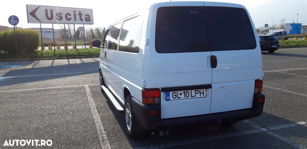 Volkswagen Transporter - 1
