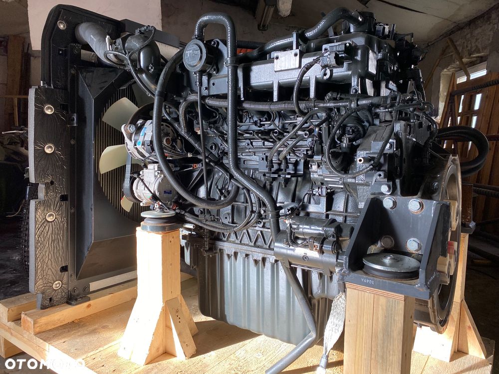 Silnik DOOSAN DL08 dx300 dx340 dx350 dx380