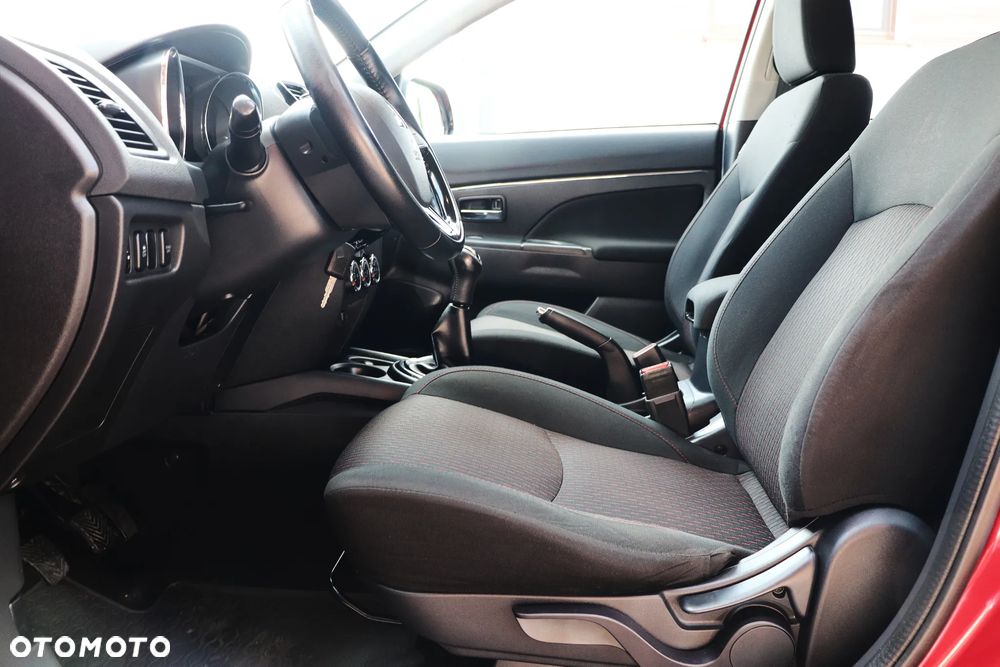 Mitsubishi ASX - 19