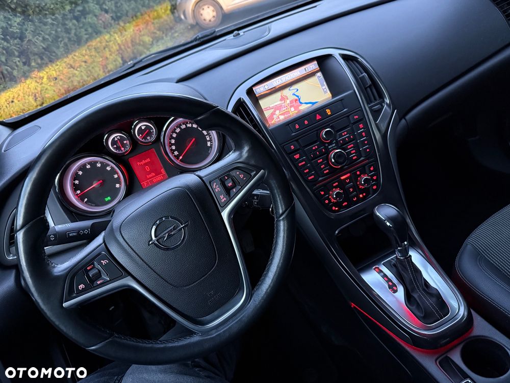 Opel Astra 1.4 T Cosmo - 10
