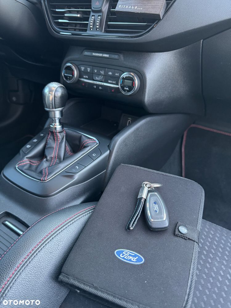 Ford Focus 1.0 EcoBoost ST-Line - 17