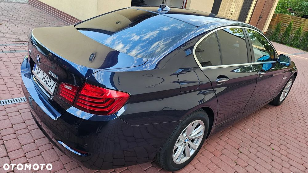 BMW Seria 5 528i xDrive Sport-Aut Luxury Line - 19