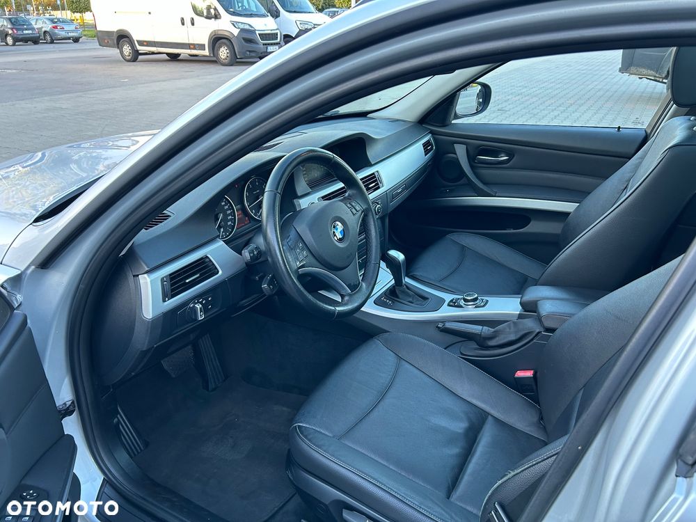 BMW Seria 3 318i Edition Exclusive - 9