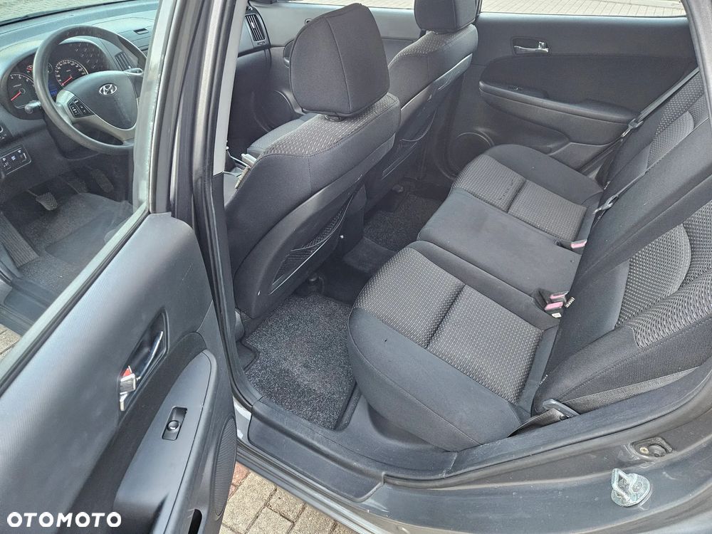 Hyundai i30 1.6 blue Classic - 9