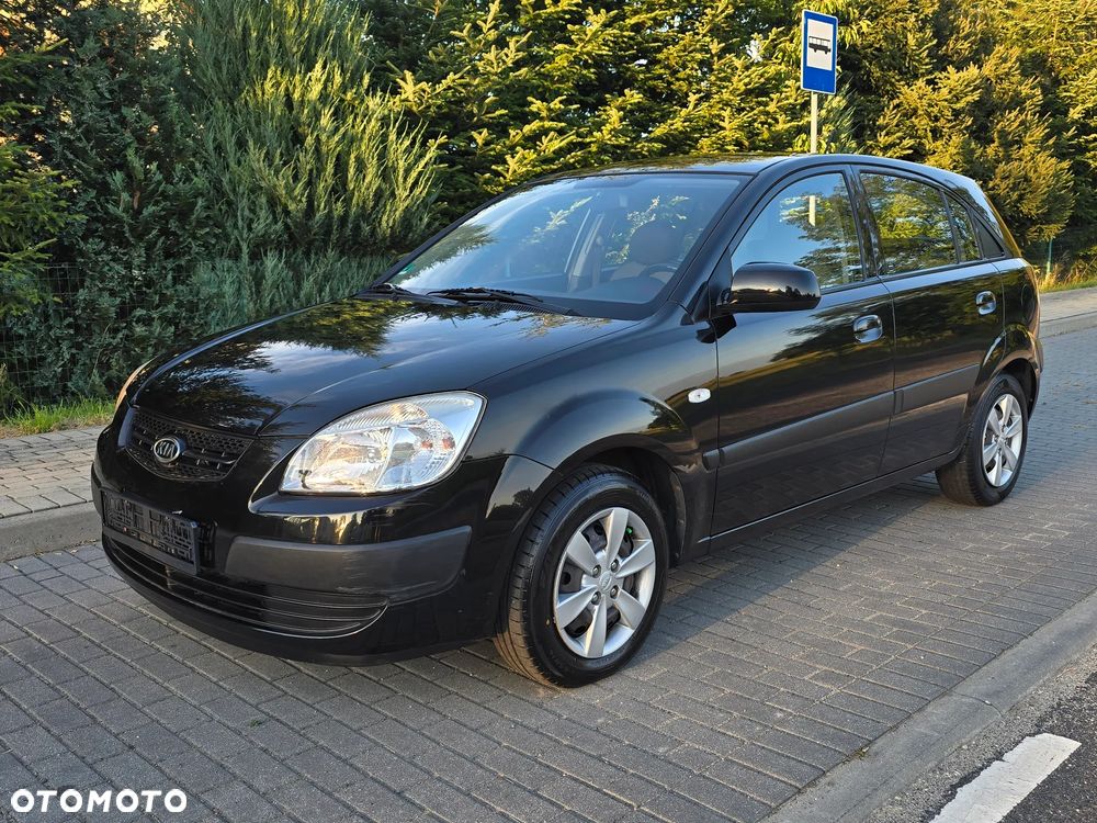 Kia Rio - 1
