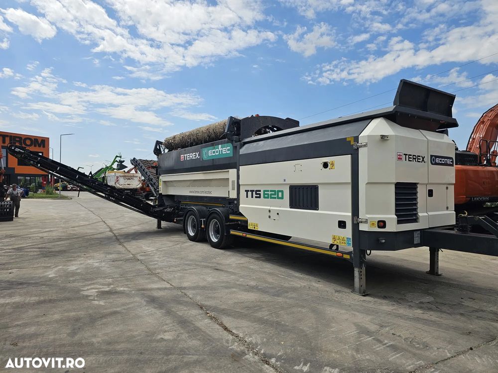 Terex CIUR mobil 6mc EX DEMO 2023, 561ore, 2 BENZI, remorca 2 axe, latime 2,49m, motor CAT 140CP, sita diametru gauri 100mm, perie, - 3