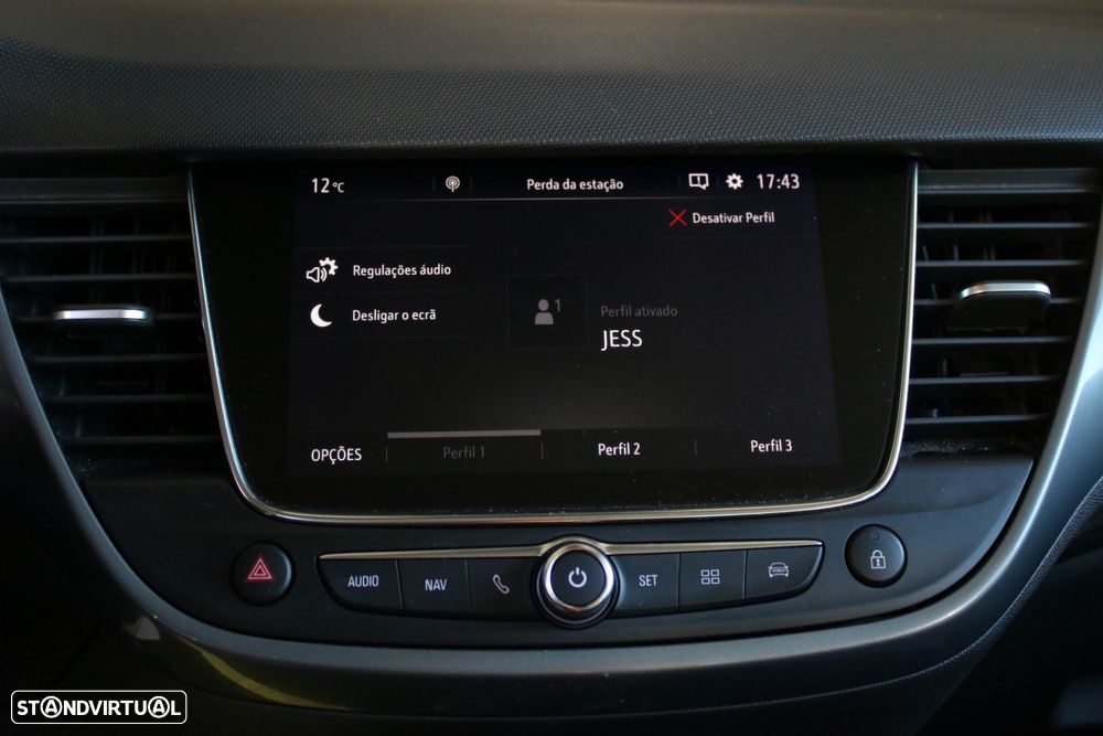 Opel Crossland 1.2 T Business - 24