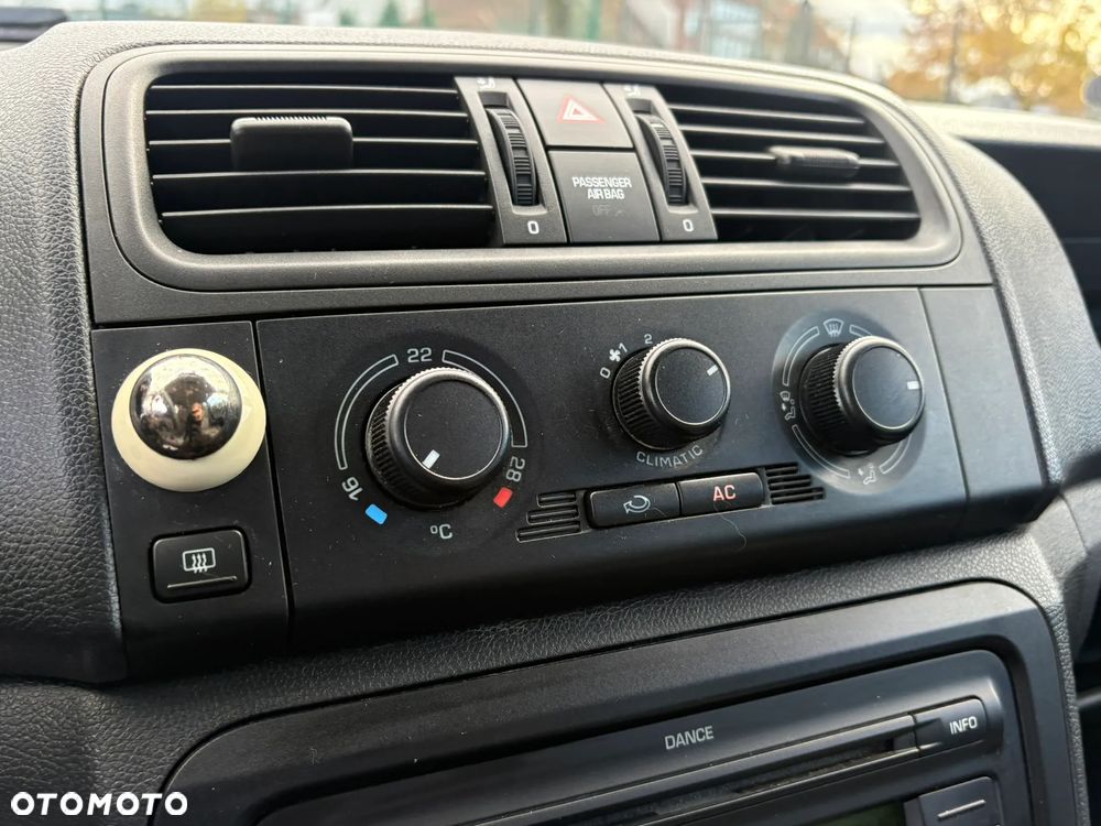 Skoda Fabia ver-1-2-12v-active - 23