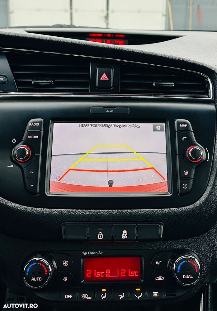 Kia Ceed 1.6 CRDi Dream-Team Edition - 25