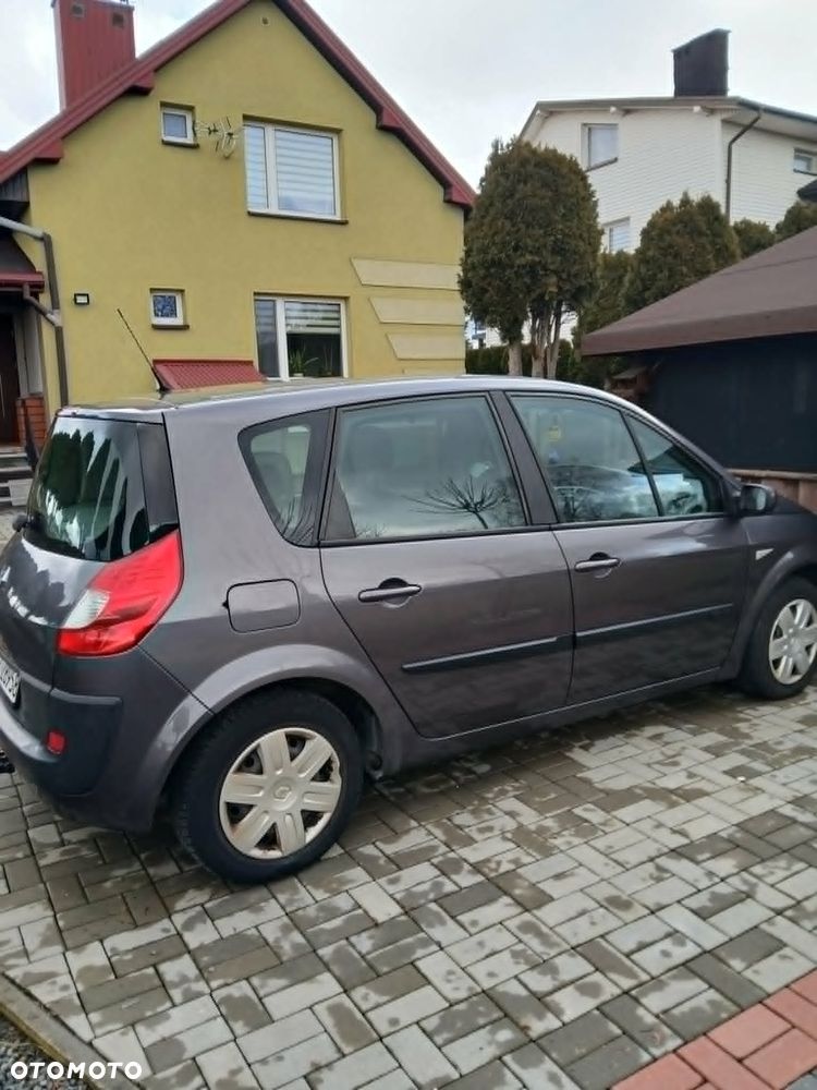 Renault Scenic 1.6 16V Expression - 8