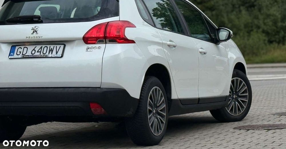 Peugeot 2008 - 8