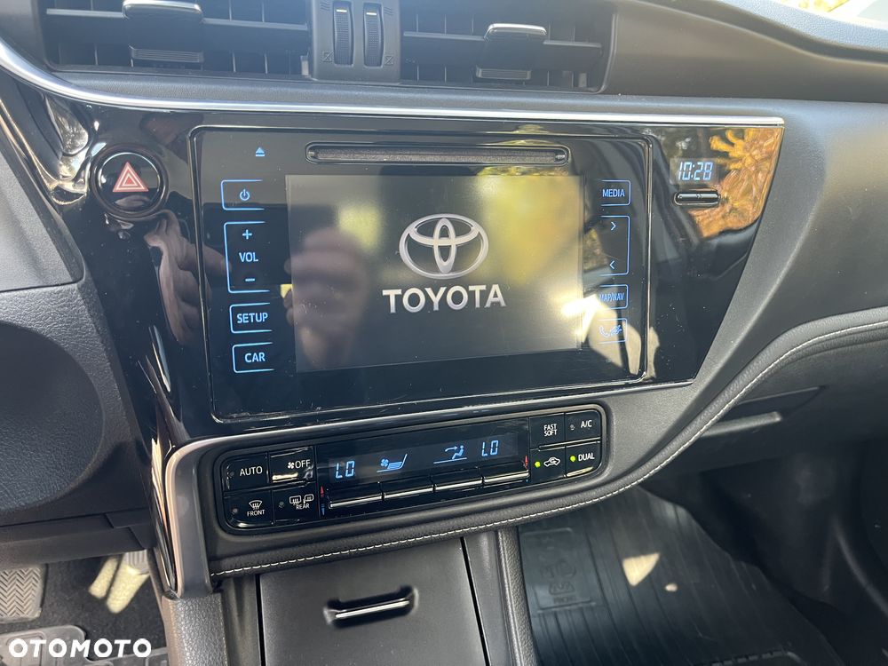 Toyota Corolla - 13