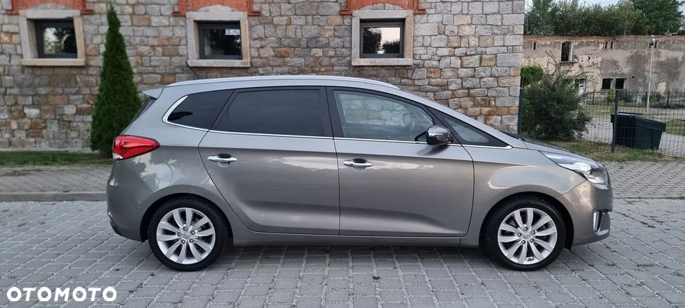 Kia Carens 1.6 GDI ISG Spirit - 17
